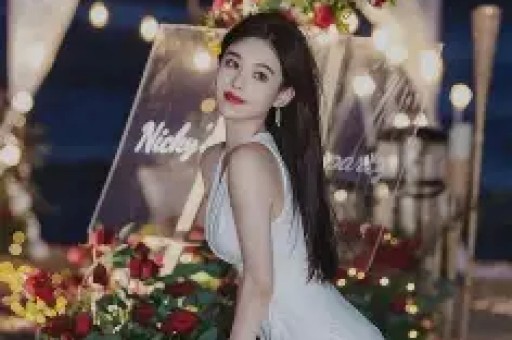 娱乐圈大瓜连连！黄子韬违规停车被罚迪丽热巴新片惊喜亮相