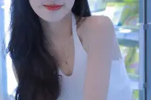 杨紫7月7日外网活动引发争议！网友批评其敏感度不足迪丽热巴受牵连