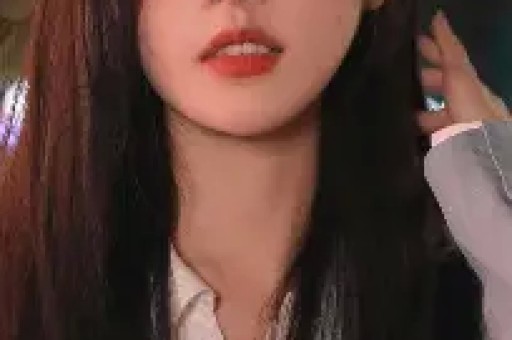 刚分手一周！八卦媒体爆料：维尼修斯在私人场所与数位女性聚会